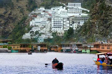 Srinagar, Vaishno Devi Darshan Tour